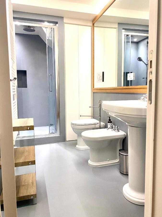 Accademia Newly Renovated Ancient Abbey Apartment Firenze Bagian luar foto