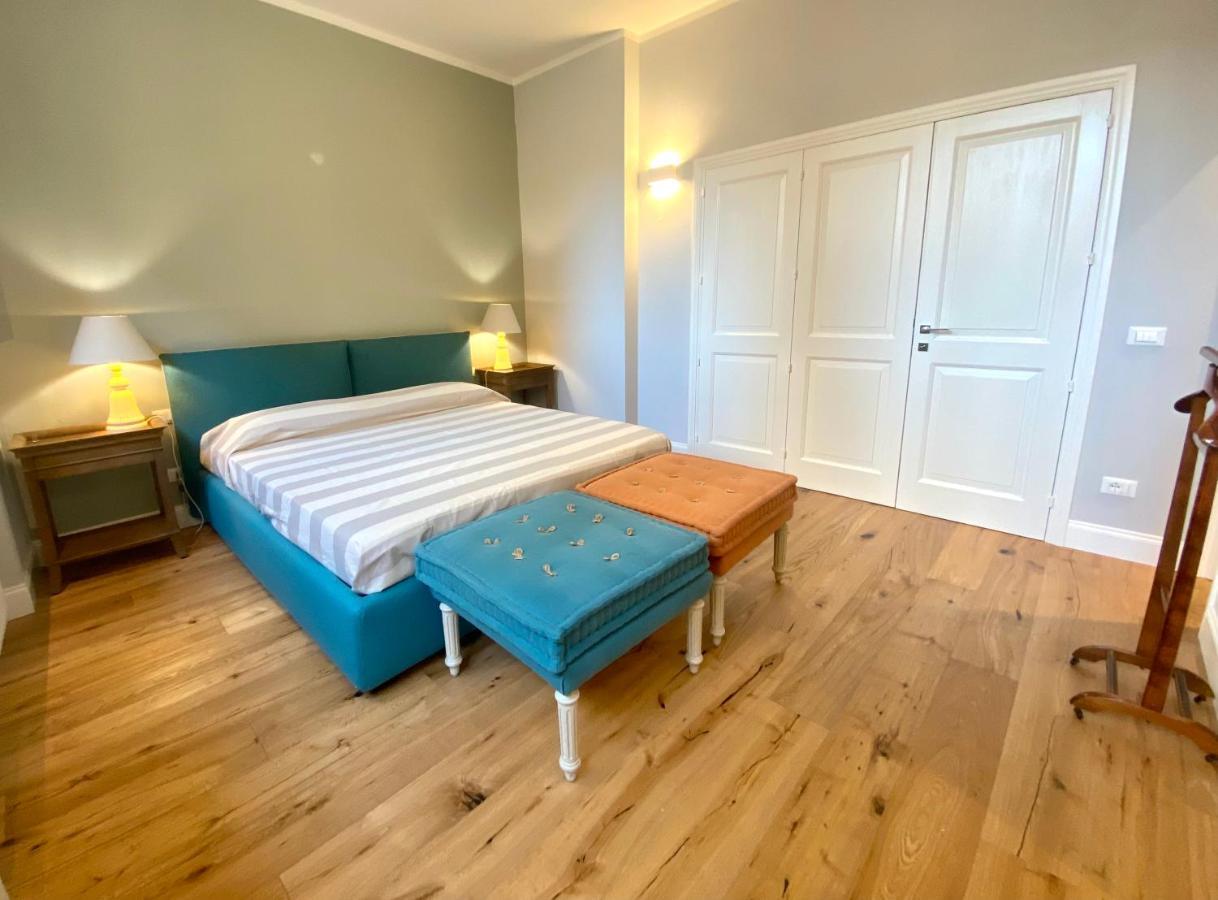 Accademia Newly Renovated Ancient Abbey Apartment Firenze Bagian luar foto